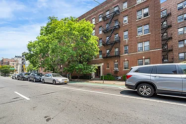 30-83 Crescent Street